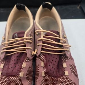 On Running Burgundy and Tan‎ Sneakers